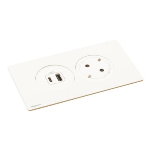 Legrand Μονή Χωνευτή Πρίζα Ρεύματος με 2 Θύρες USB Λευκή 654746 - second view