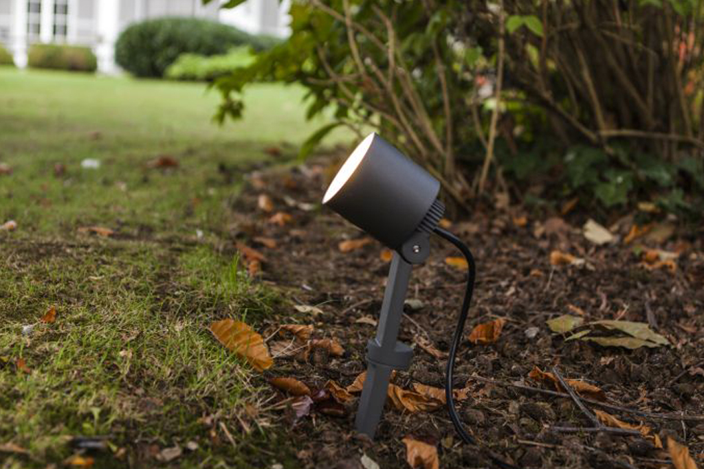 LUTEC Κομψός και συμπαγής προβολέας EXPLORER, ρυθμιζόμενος οριζόντια και κάθετα, με δέσμη θερμού λευκού LED φωτός 6609201118 - second view